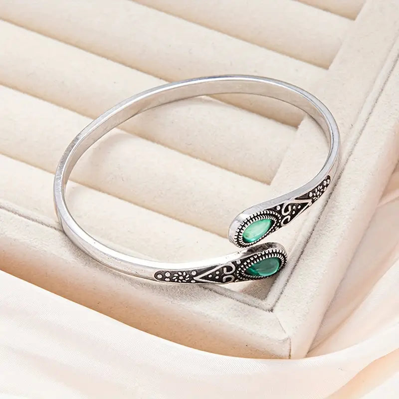 Ulenka | Premium 14k White Gold Bracelet